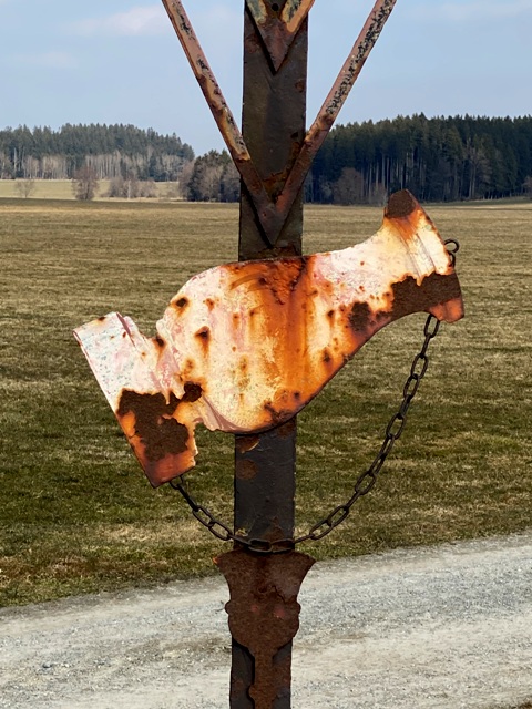 Arma-Christi-Kreuz bei Adrazhofen