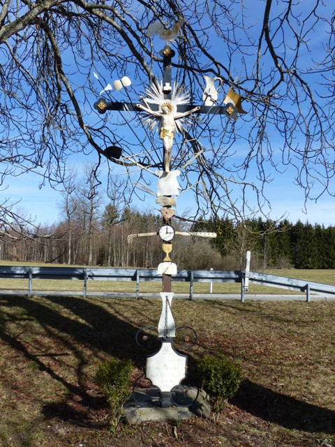 Arma-Christi-Kreuz an der Straße nach Bergatreute