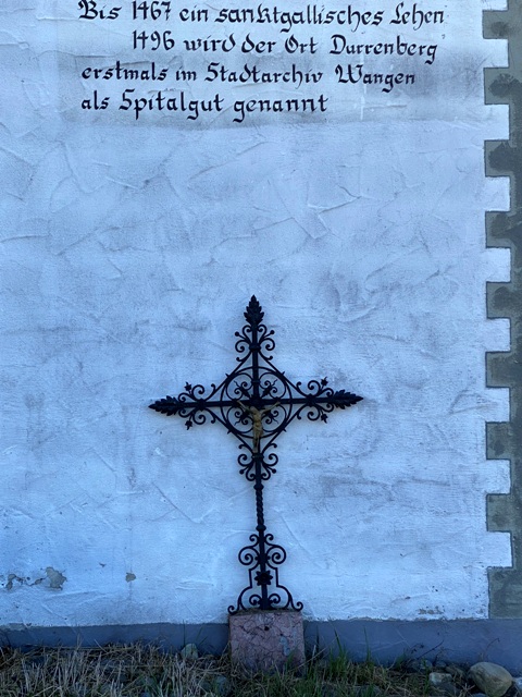 Kreuz an der Stadelwand in Durrenberg