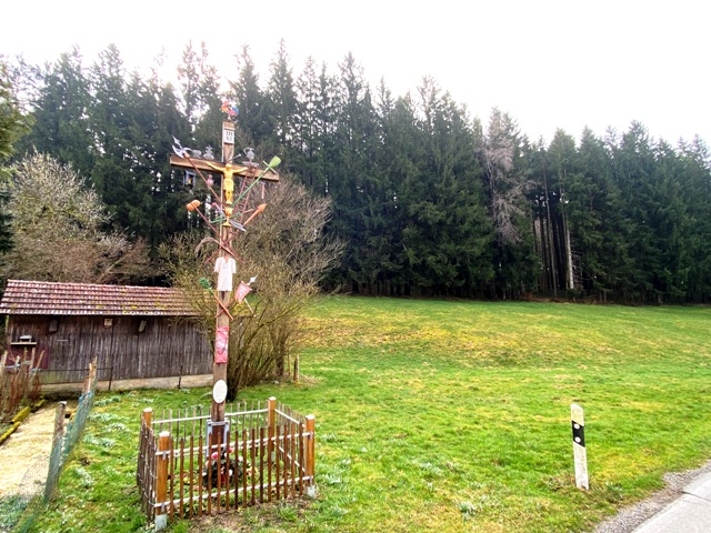 Arma-Christi-Kreuz am Riedhof