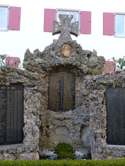 Eintürnen, Denkmal Opfer der beiden Weltkriege, Detail