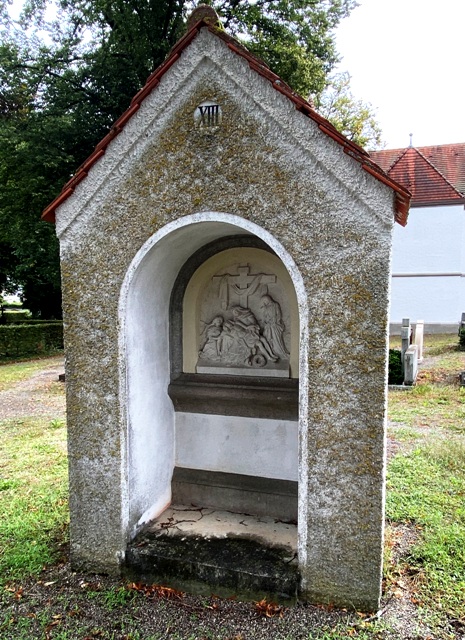 Kreuzweg auf dem Friedhof von Mengen