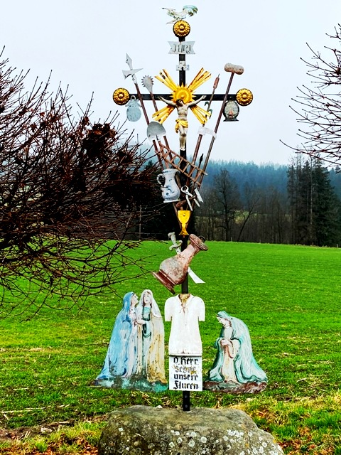 Merazhofen, Arma-Christi-Kreuz