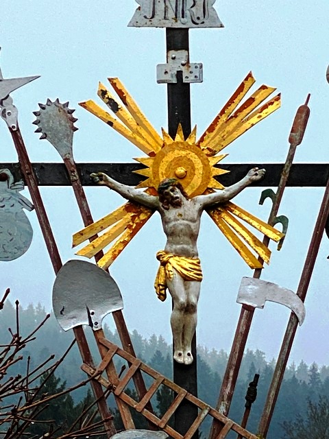 Merazhofen, Arma-Christi-Kreuz, Detail